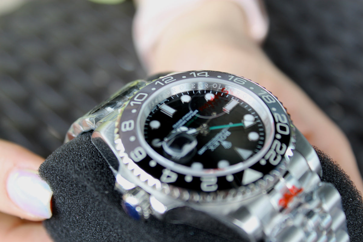 R-OLEX GMT BRUCE WAYNE