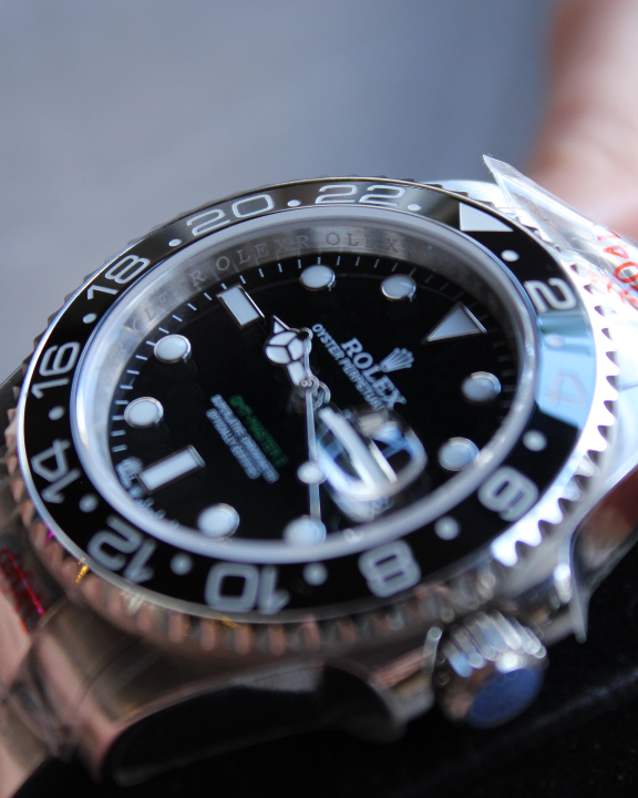 R-OLEX GMT BRUCE WAYNE